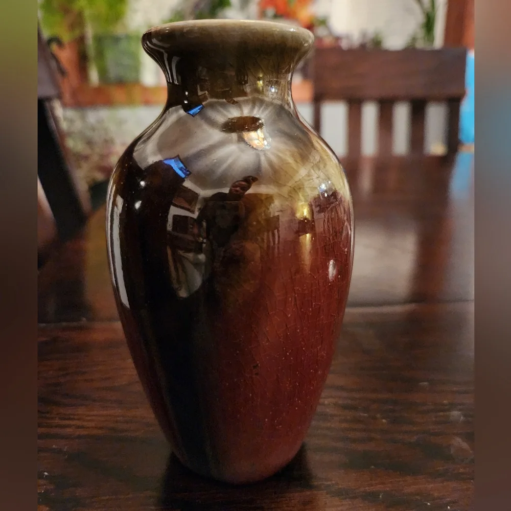 VTG 6” Maroon Black,Red/Green Tinted Ceramic Bud Vase - - Picture 2 of 12